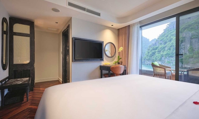 Elite Senior Suite