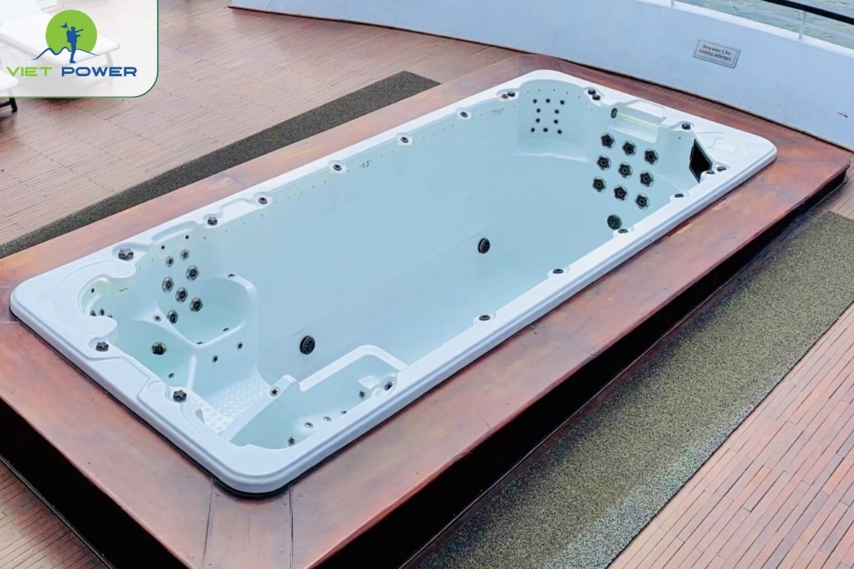 Jacuzzi pool