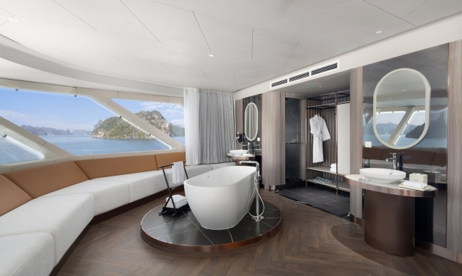 The Oceania Suite
