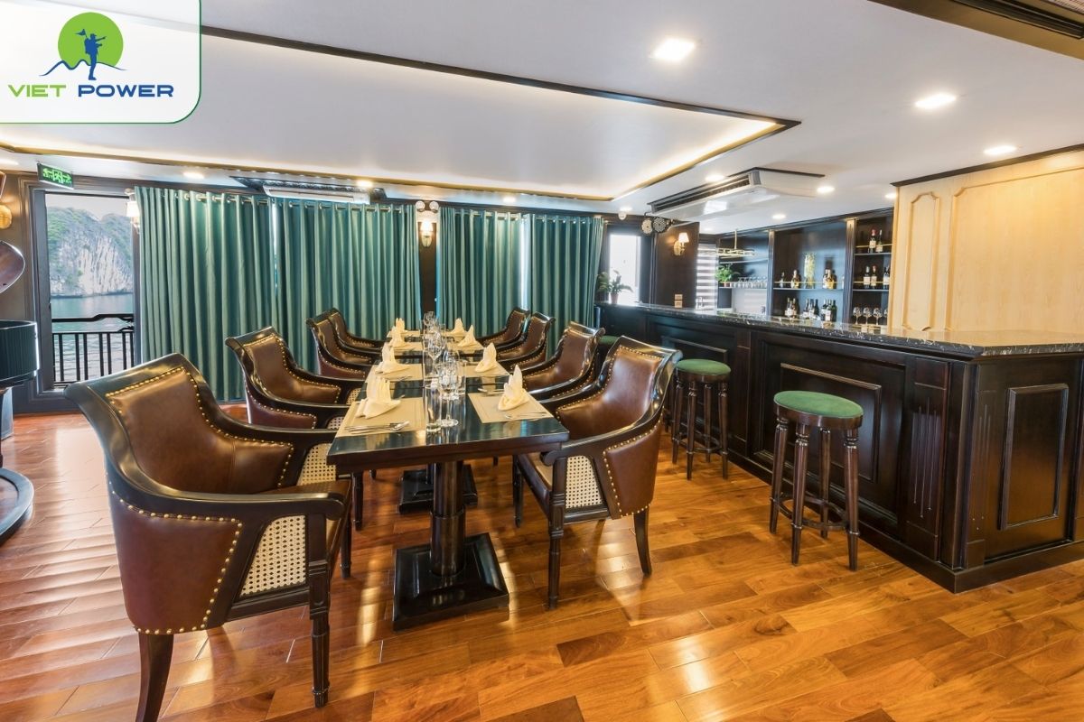 Le Magia Cafe (Deck 3)