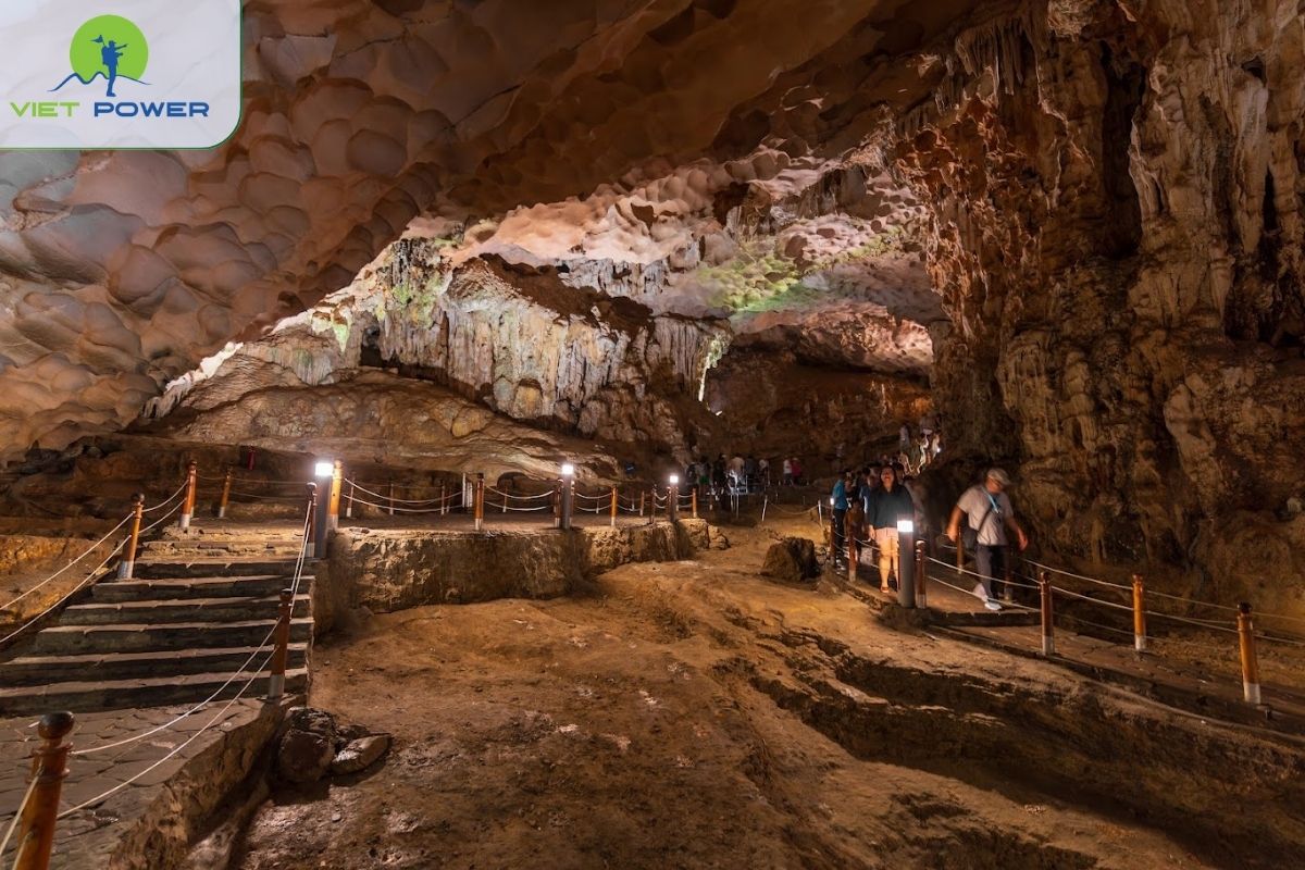 Sung Sot Cave