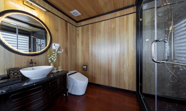 Queen Triple Suite