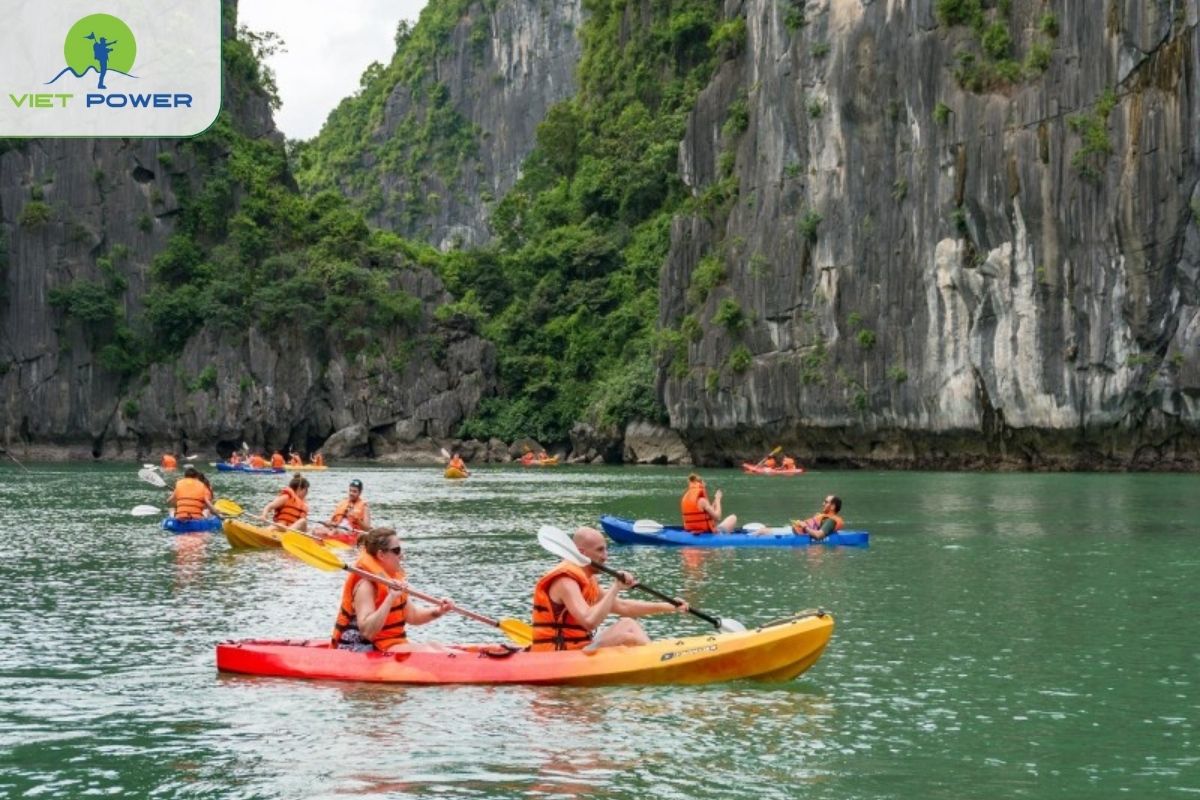 Kayaking Tra Bau (Ao Ech)