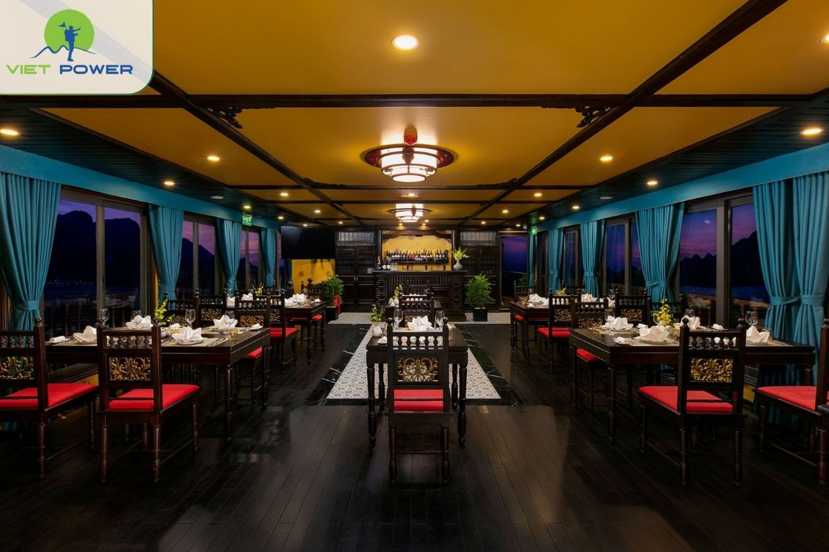 Royal-Style Restaurant & Dining Spaces