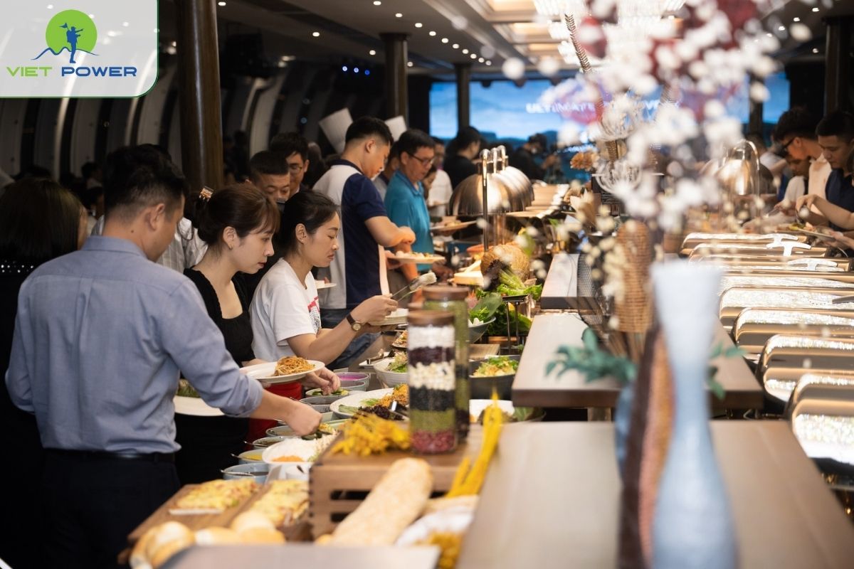 Premium Seafood Buffet with 30–100 Dishes