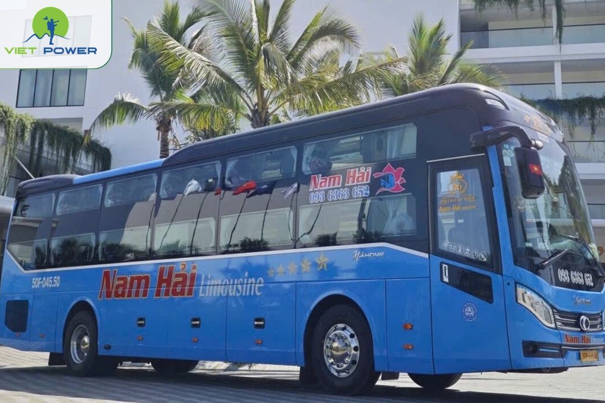 Limousine Bus