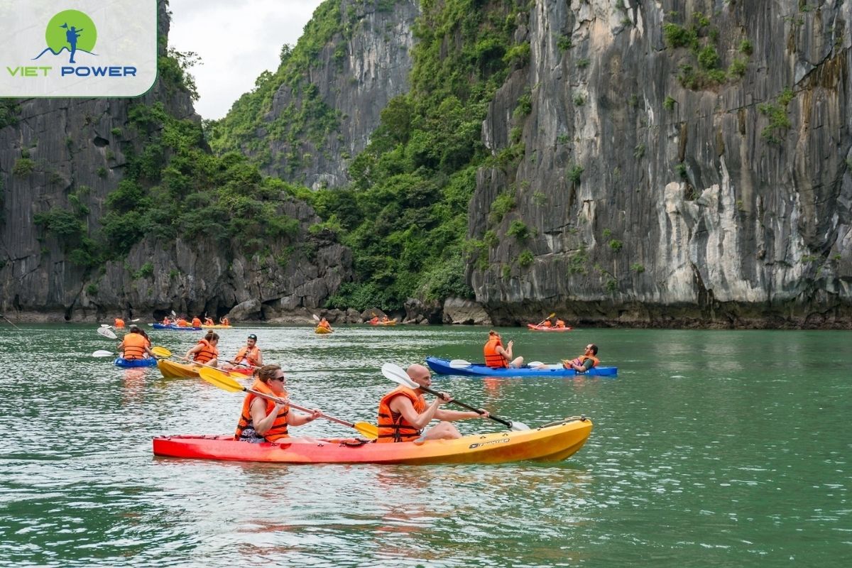 kayaking in Halong Bay