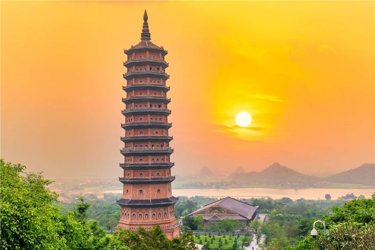 Amidst the Timeless Beauty in 7 Days in Vietnam
