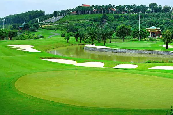 Exquisite Golf Retreat in Central Vietnam 5 Days