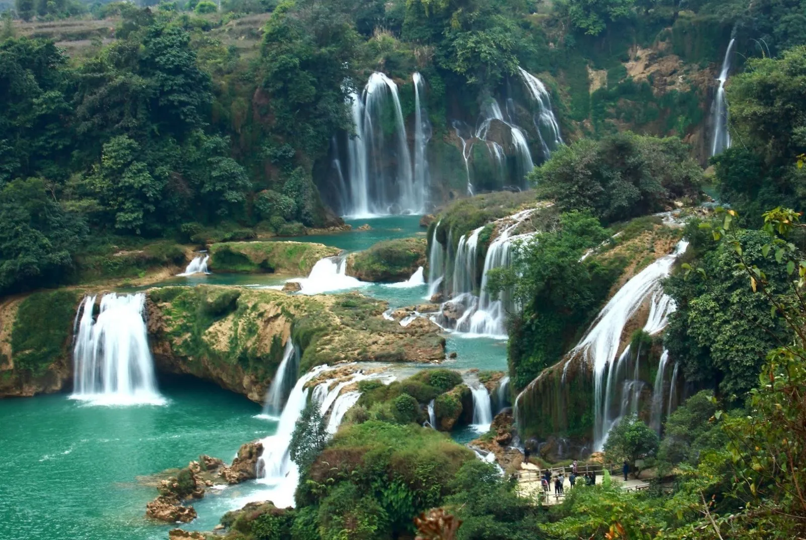 Incredible Trekking Adventure to Fansipan in 4 Days