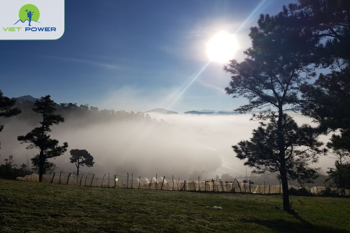 Hunt Clouds at Da Phu Hill