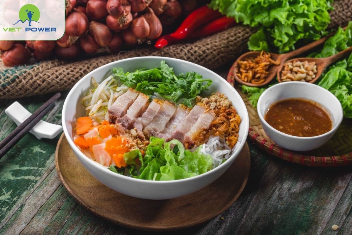 Bun mam nem – Ba Thuyen
