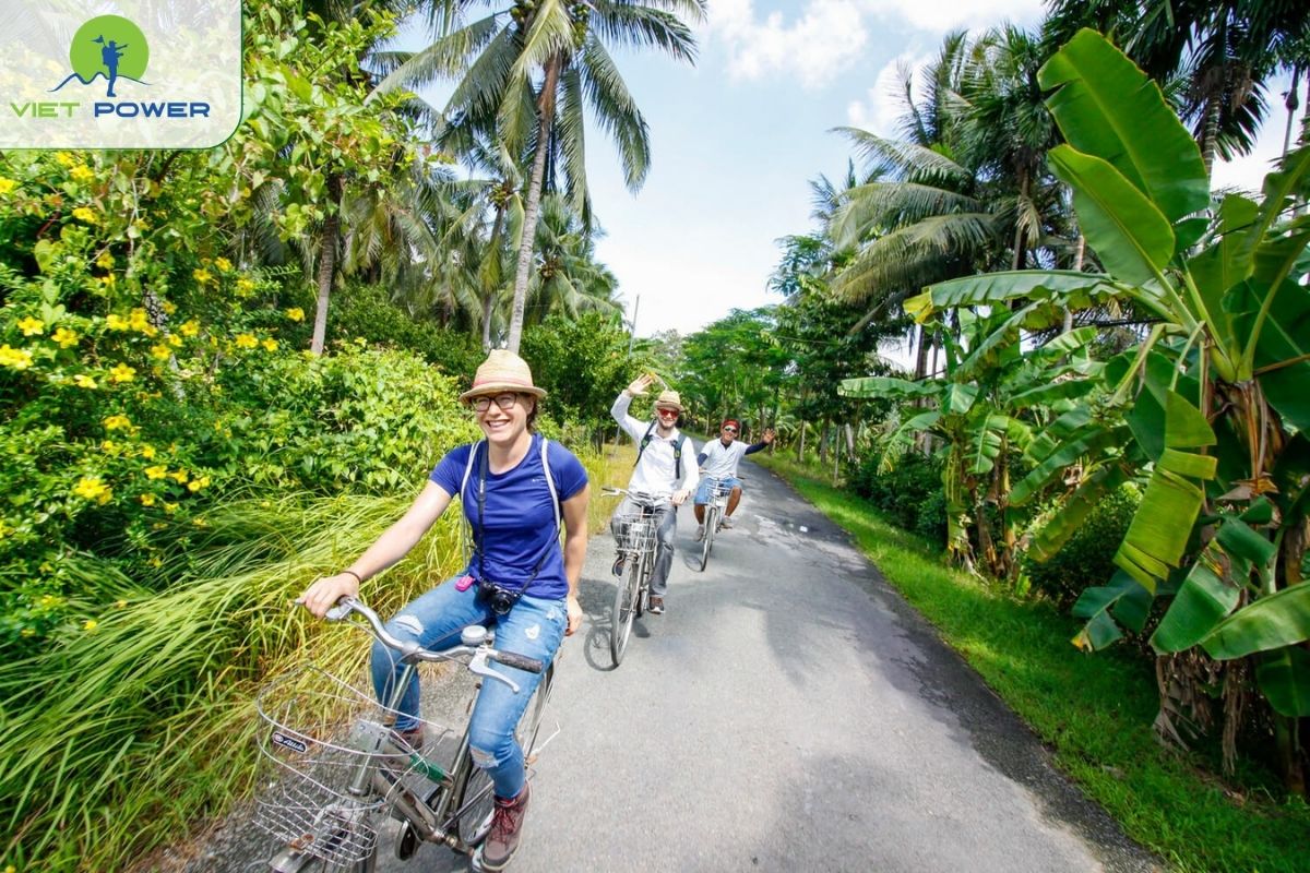 Cycling in Ben Tre