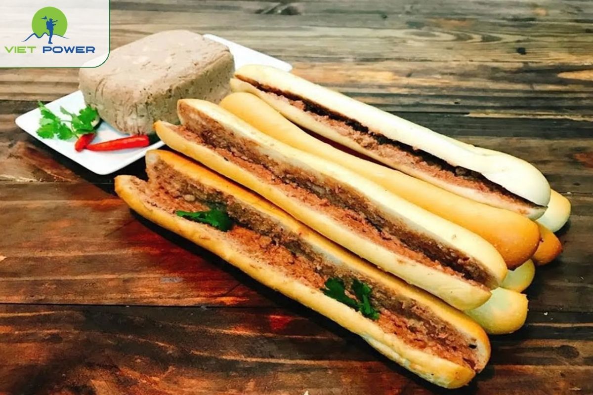 Banh Mi Cay (Spicy Bread)