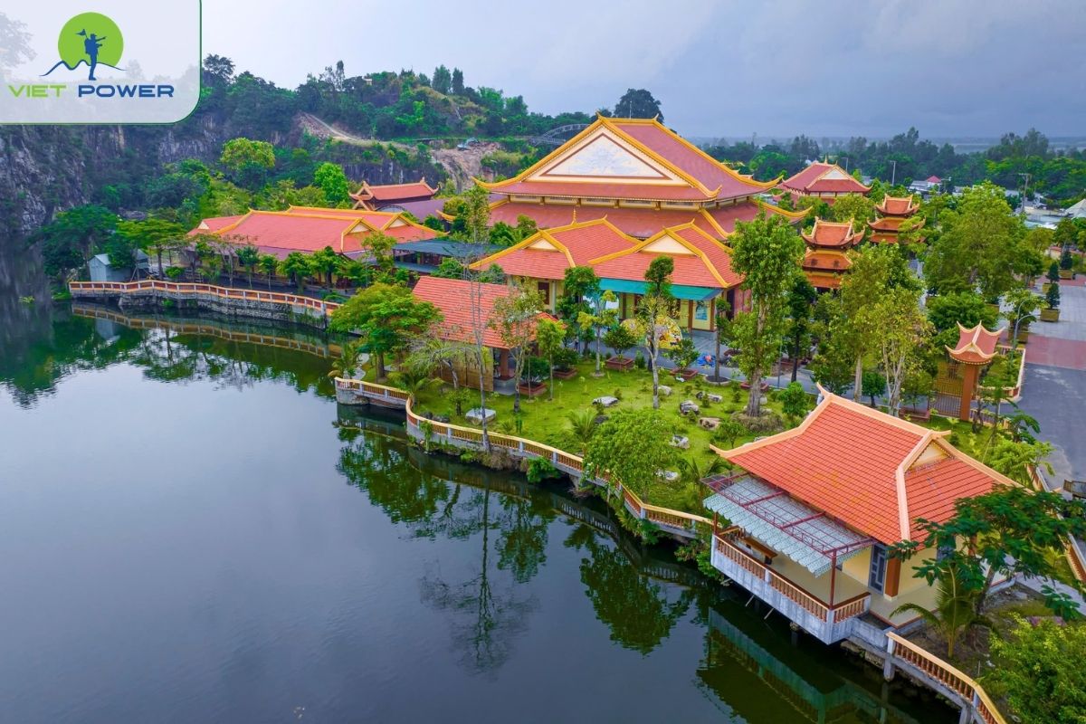 Tuyen Lam Lake and Truc Lam Zen Monastery
