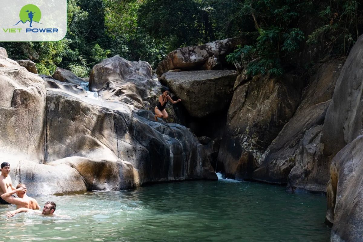 Ba Ho Waterfall Trekking