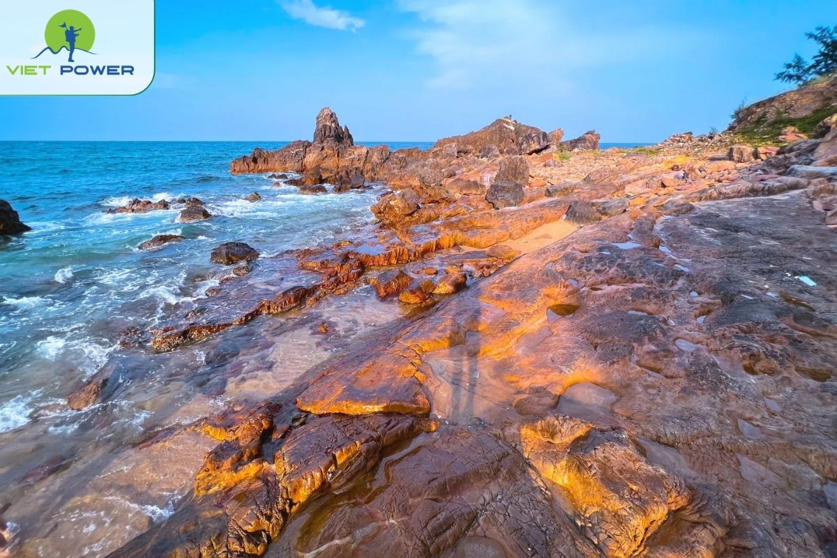 Admire the Rocky Coastline at Da Nhay Beach