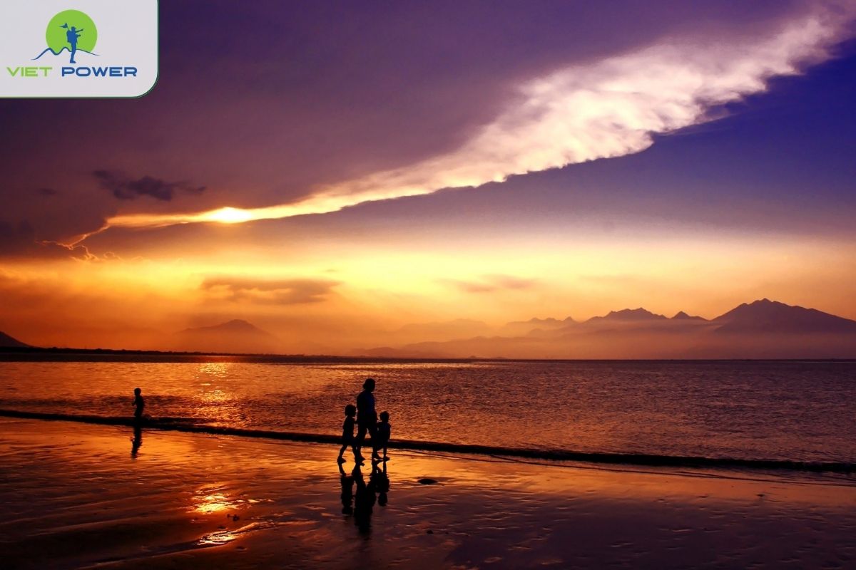 Start the Morning with a Sunrise Walk at My Khe Beach