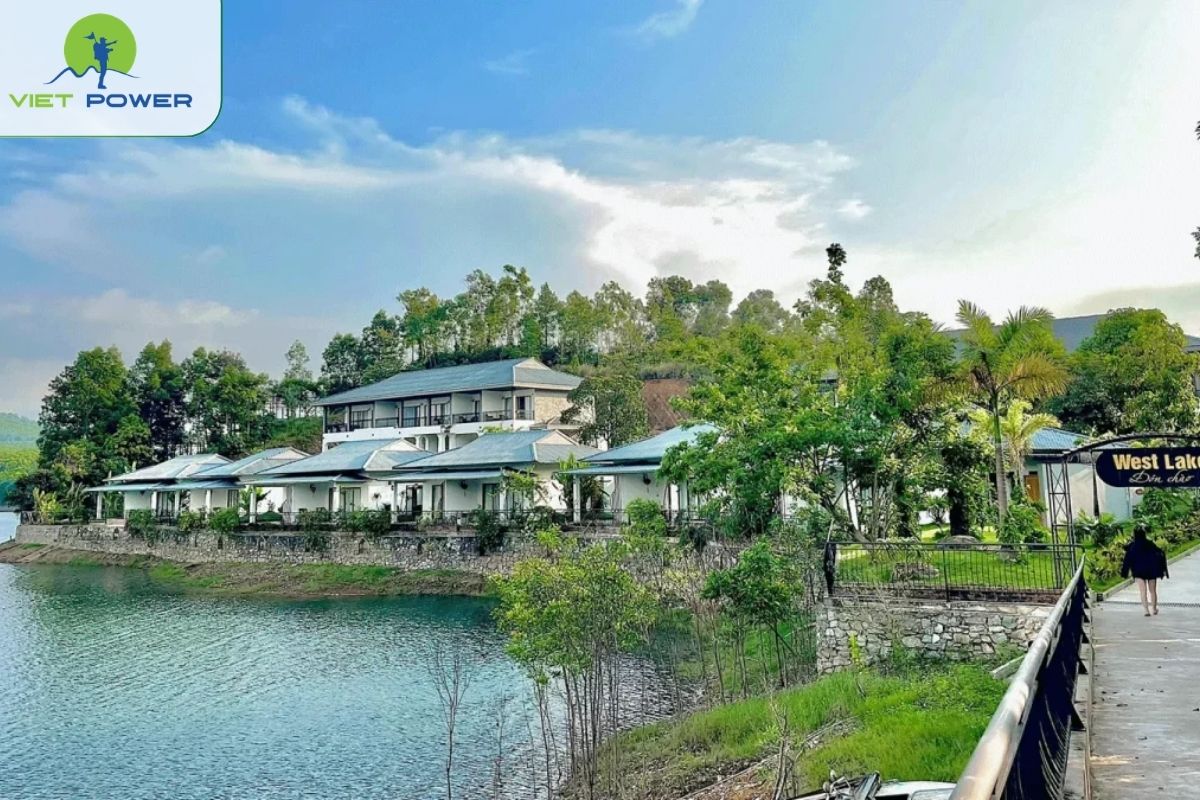 Phong Nha Lake House
